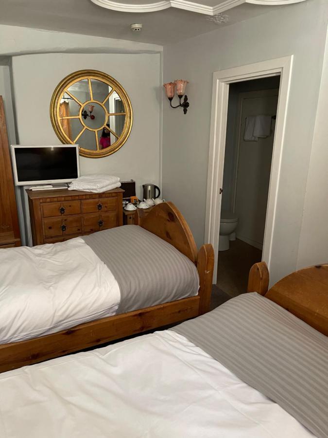 Golden Fleece York Hotel Bagian luar foto