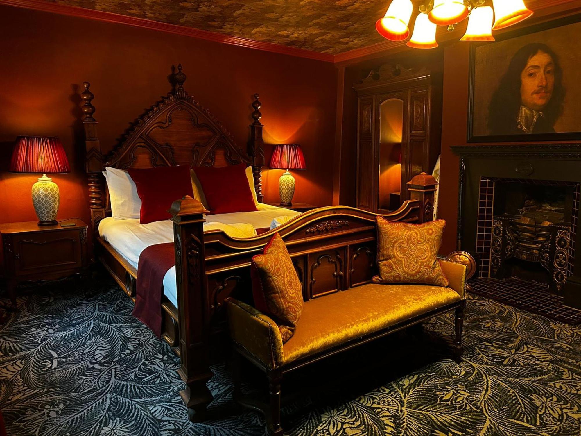 Golden Fleece York Hotel Bagian luar foto